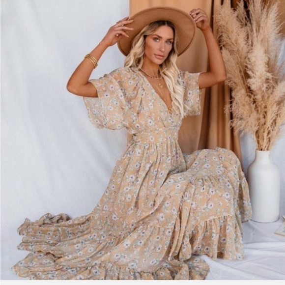 Storia Dresses & Skirts - Storia Clarity Tiered Ruffle Floral Cottage Core Washed Yellow Maxi Dress Med